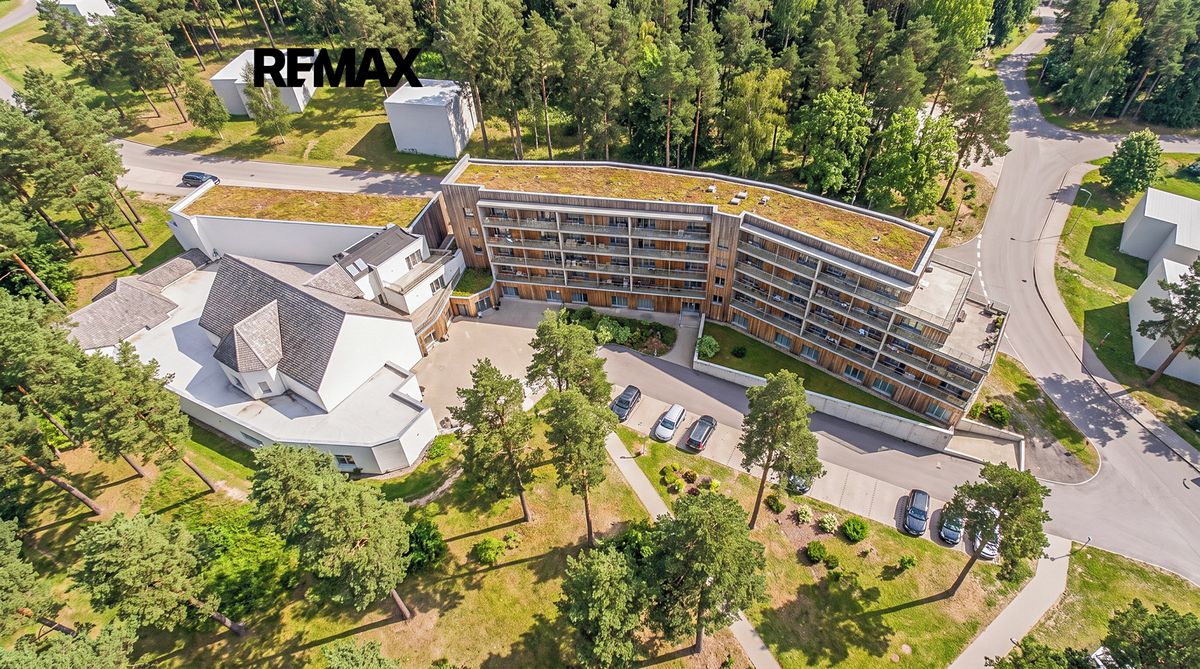 Prodej komerční nemovitosti 1850 m²