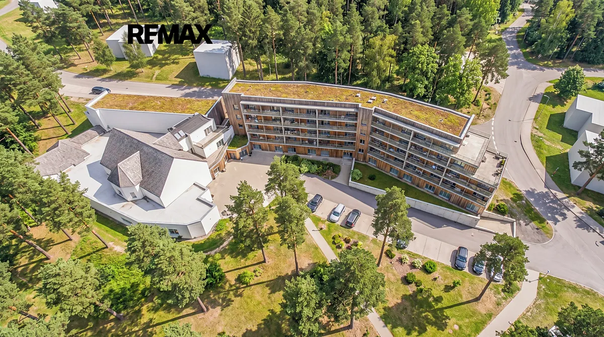 Prodej komerční nemovitosti 1850 m²