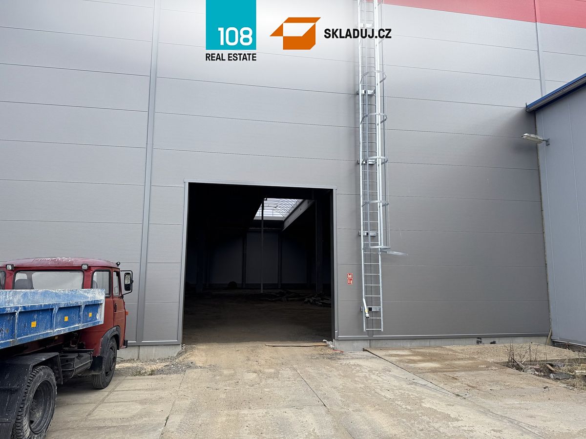 Pronájem skladového prostoru 3600 m² – fotografie 3