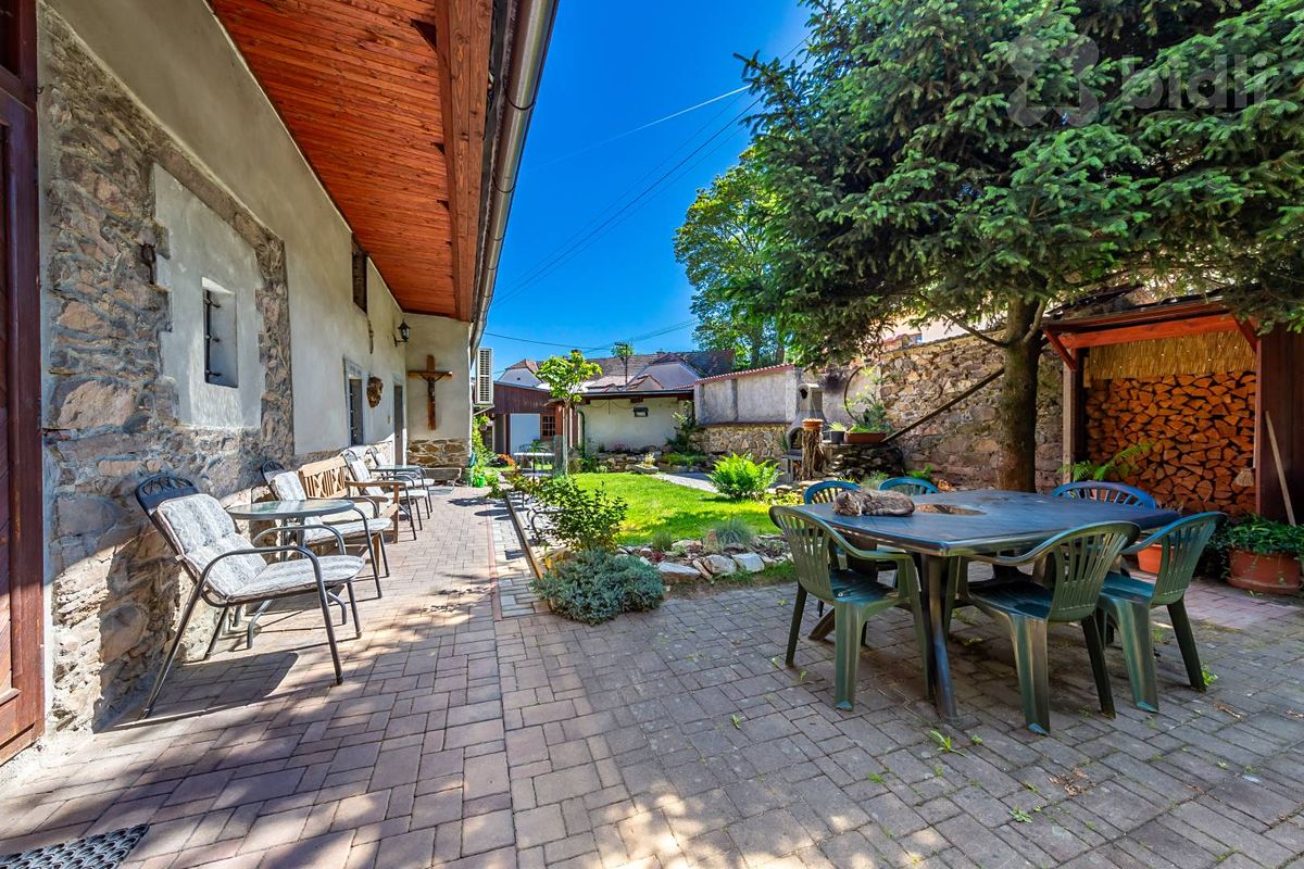 Prodej chalupy 388 m², pozemek 549 m² – fotografie 2