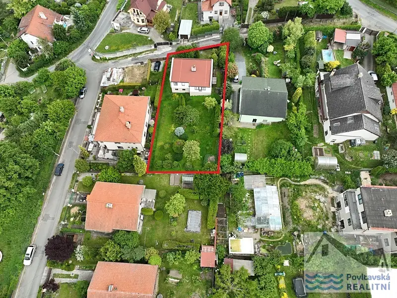 Prodej rodinného domu 214 m², pozemek 858 m², Měchenice – náhled fotky 2