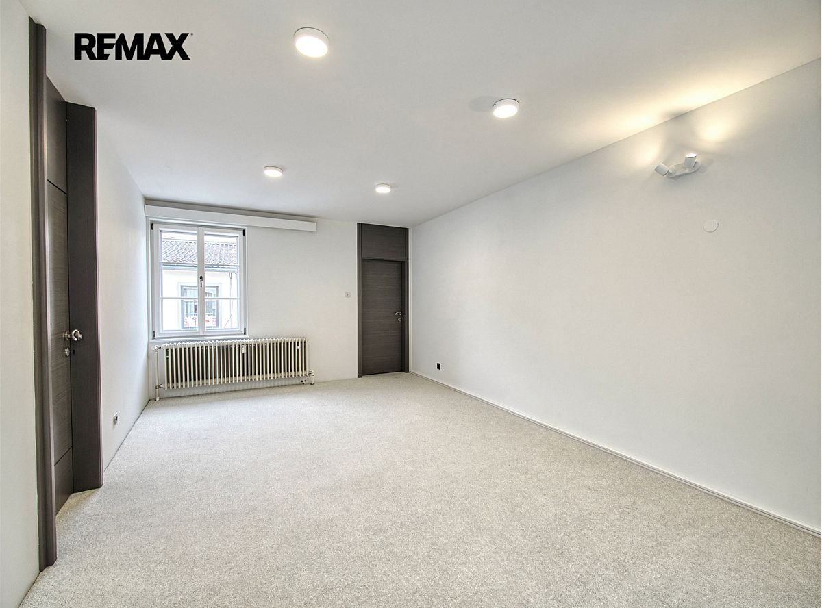 Pronájem kanceláře 29 m² – fotografie 2