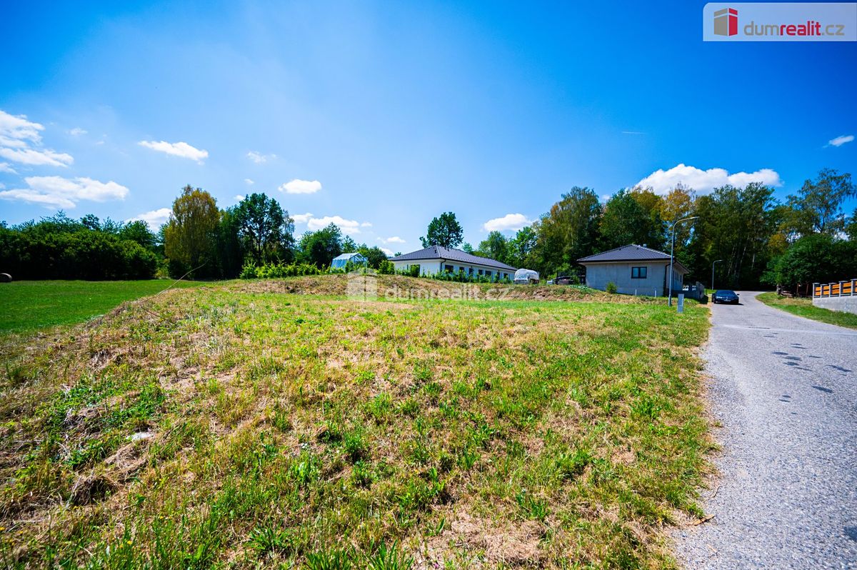 Prodej stavebního pozemku 840 m² – fotografie 2