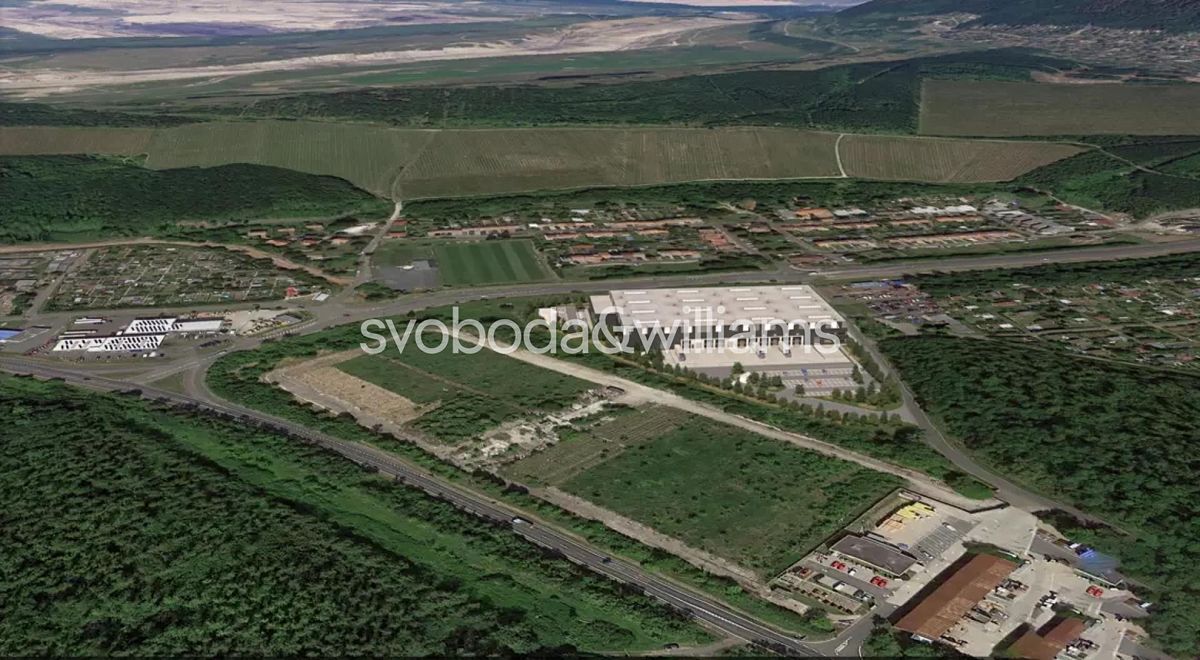 Pronájem výrobní haly, prostoru 9330 m²