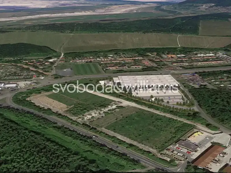 Pronájem výrobní haly, prostoru 9330 m², Most – náhled fotky 1