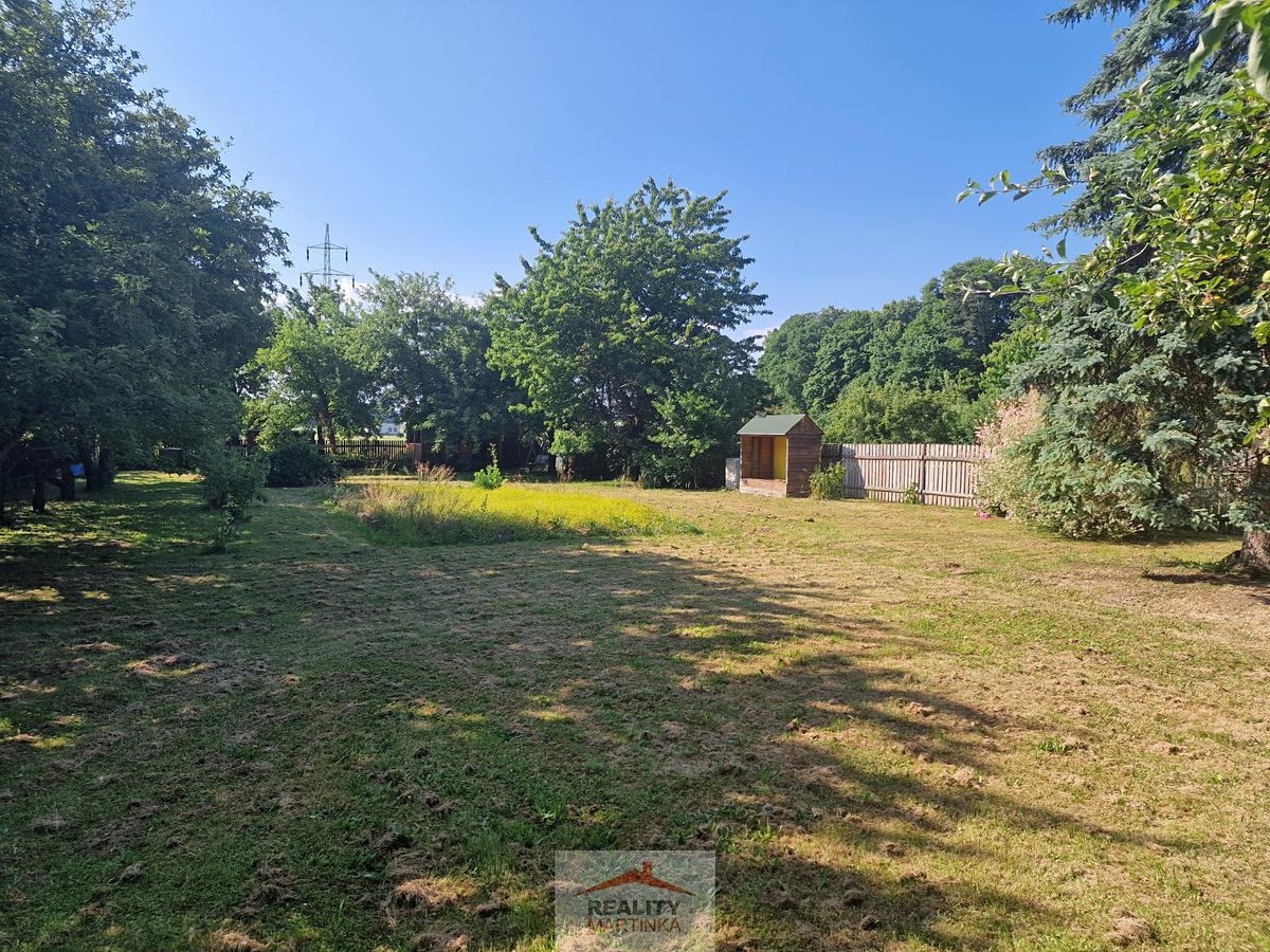 Prodej stavebního pozemku 1060 m² – fotografie 3