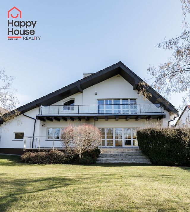 Pronájem rodinného domu 350 m², pozemek 700 m²