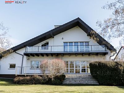 Pronájem rodinného domu 350 m², pozemek 700 m²