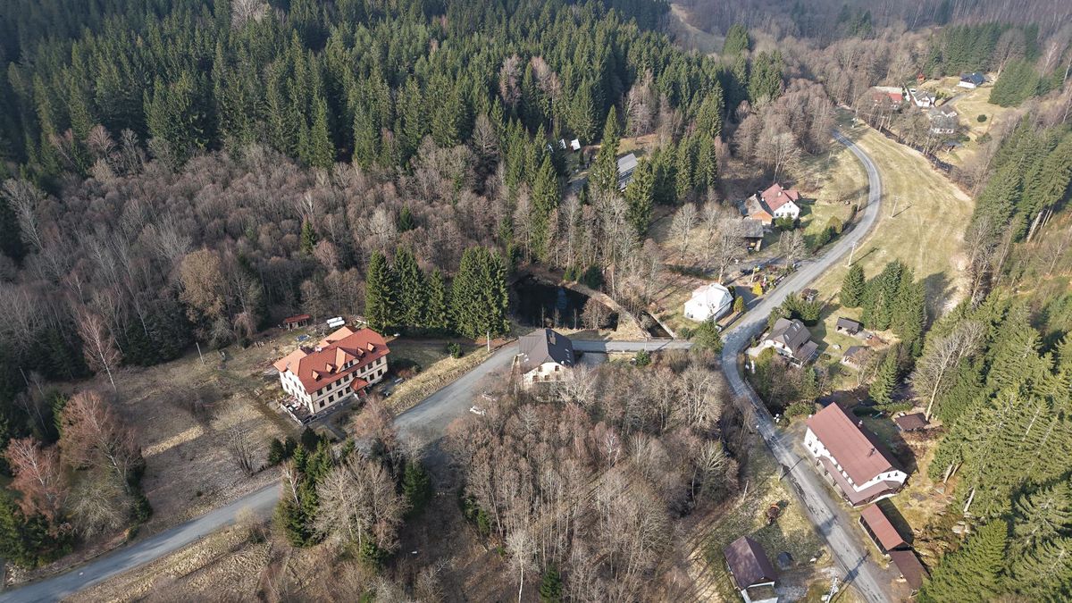 Prodej stavebního pozemku 1000 m²