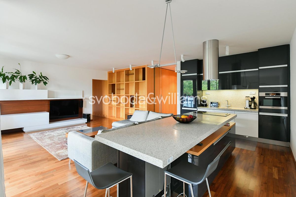 Pronájem bytu 4+kk 157 m²