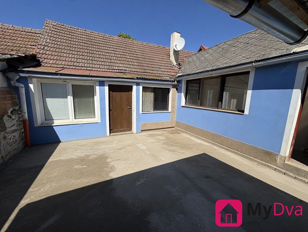 Prodej rodinného domu 100 m², pozemek 1356 m² – fotografie 2