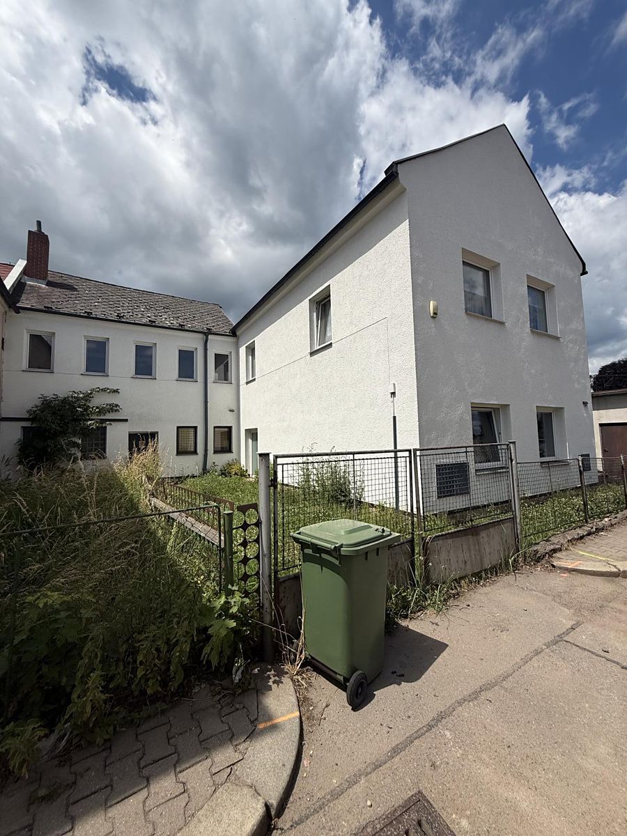 Prodej rodinného domu 400 m², pozemek 801 m²