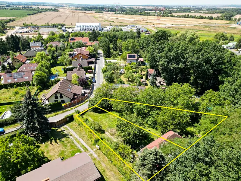 Prodej stavebního pozemku 718 m², Říčany – náhled fotky 2