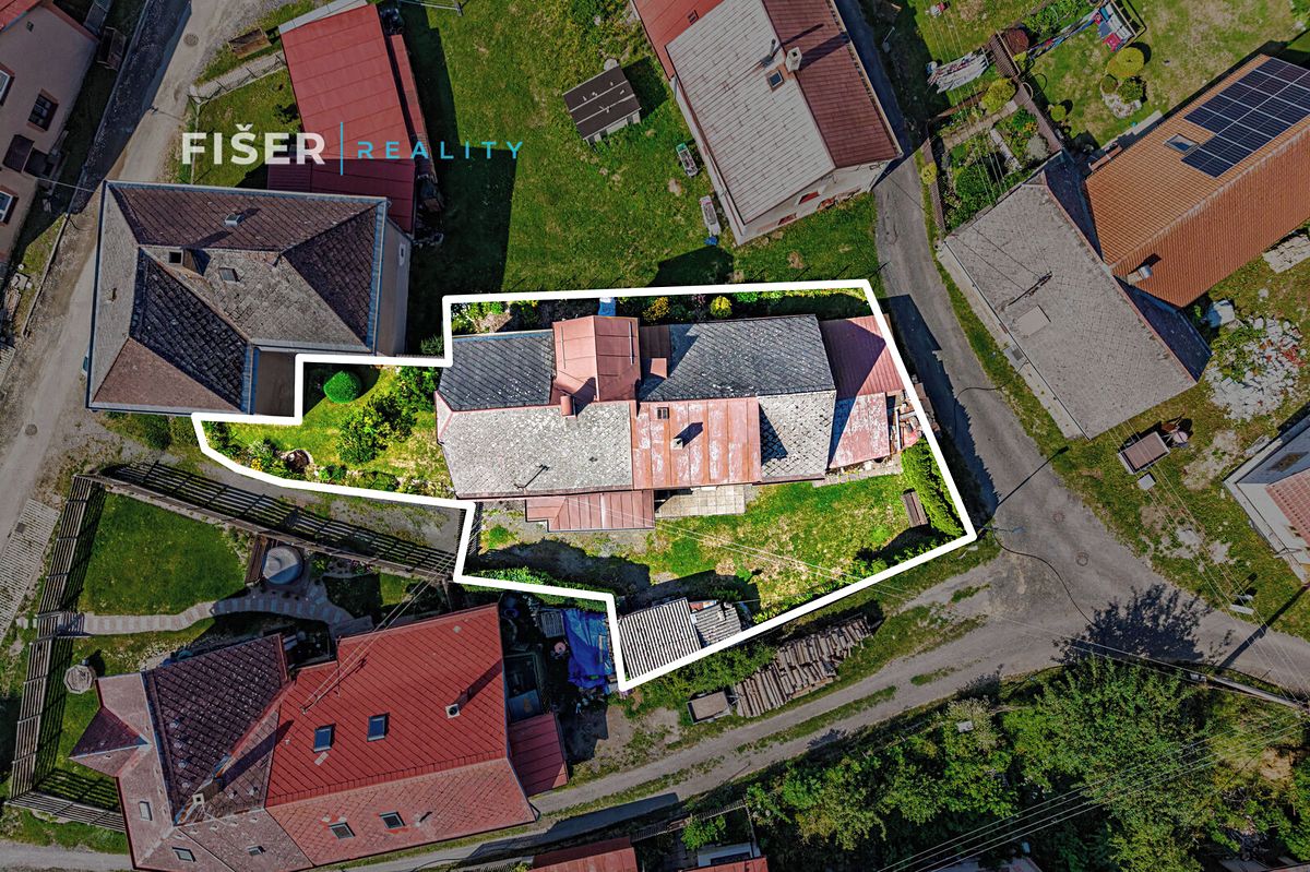Prodej rodinného domu 114 m², pozemek 516 m² – fotografie 2