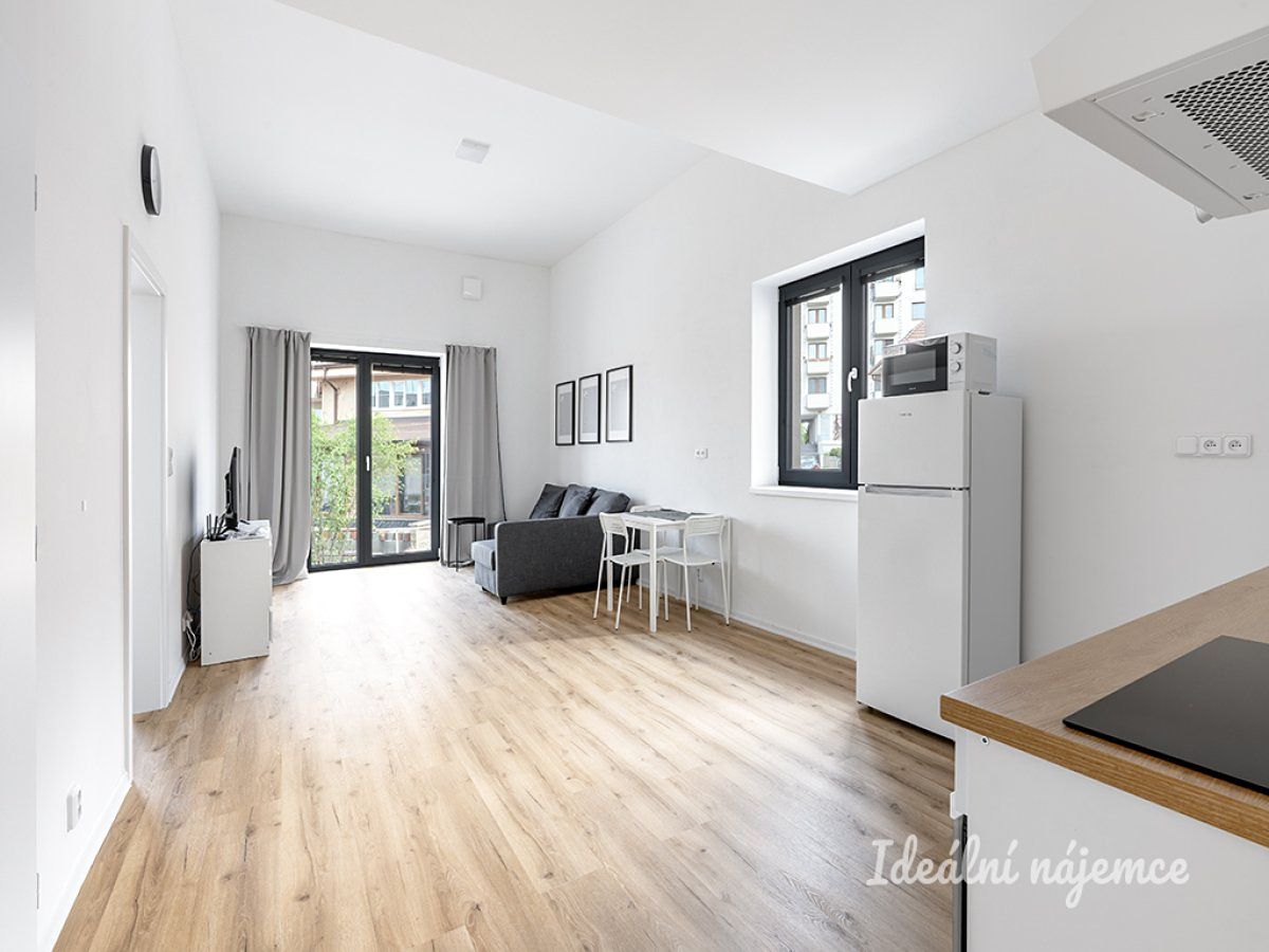 Pronájem bytu 2+kk 67 m²