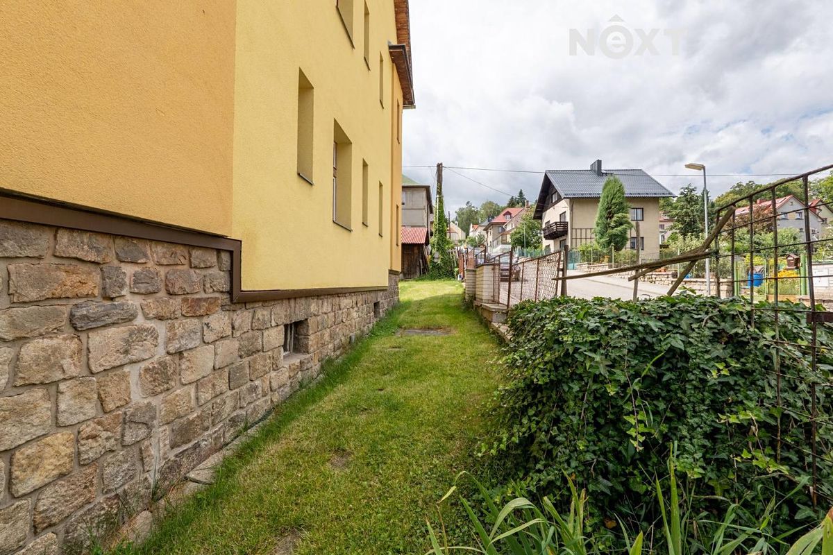 Prodej rodinného domu 366 m², pozemek 637 m² – fotografie 4