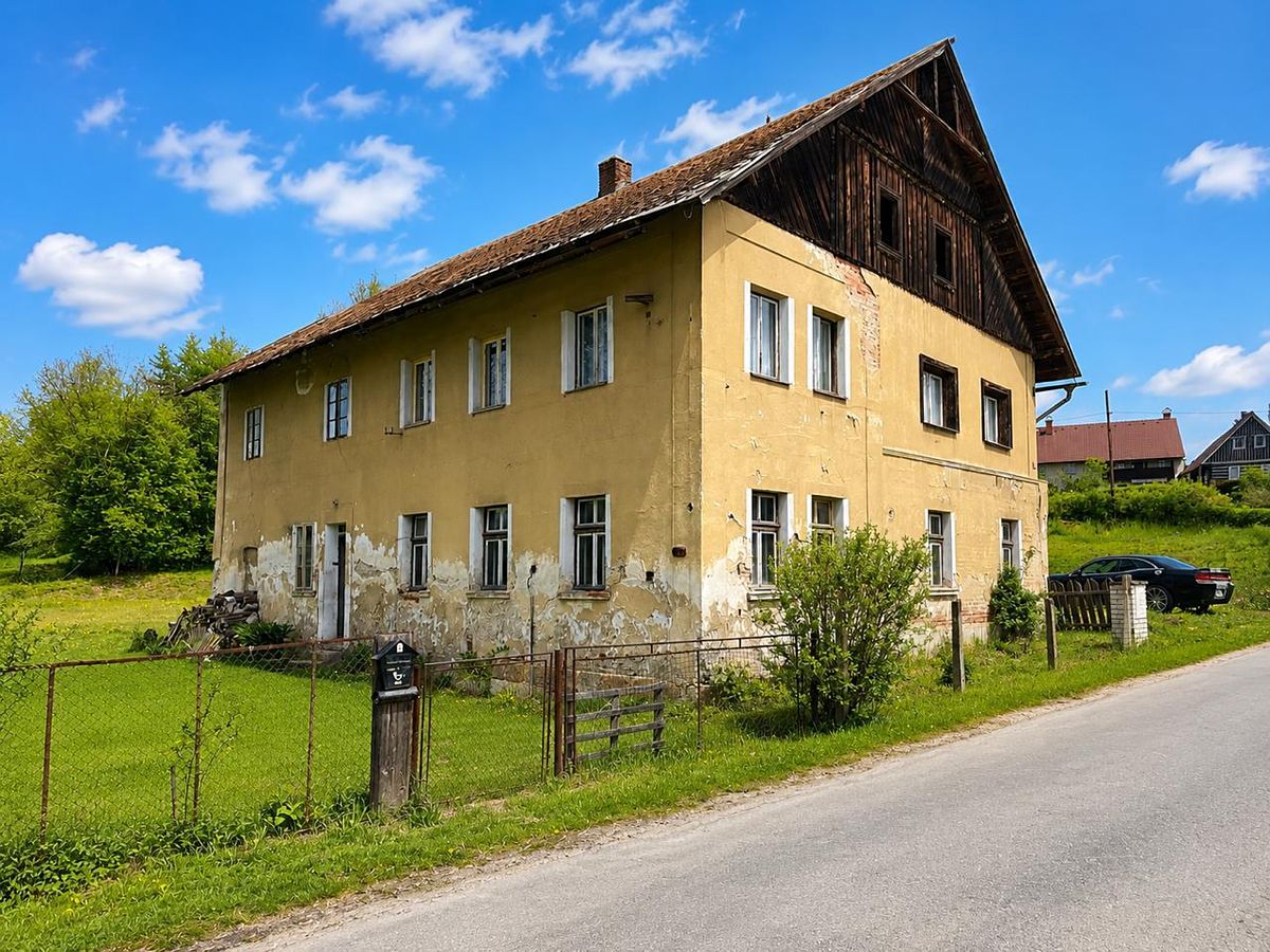 Prodej vícegeneračního domu 310 m², pozemek 1346 m²