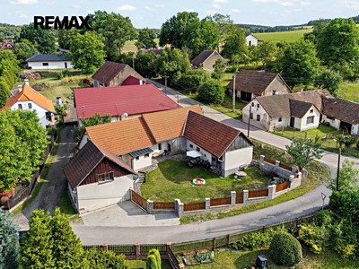 Prodej  rodinného domu 250 m², pozemek 573 m²