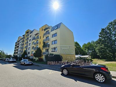 Prodej garážového stání 13 m²