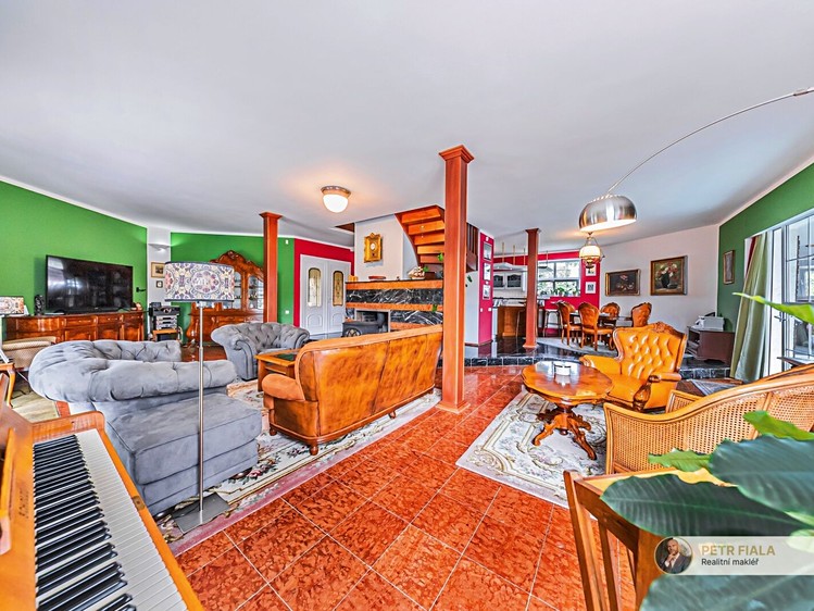 Будинок на продаж, 305 м² (12 з 33)