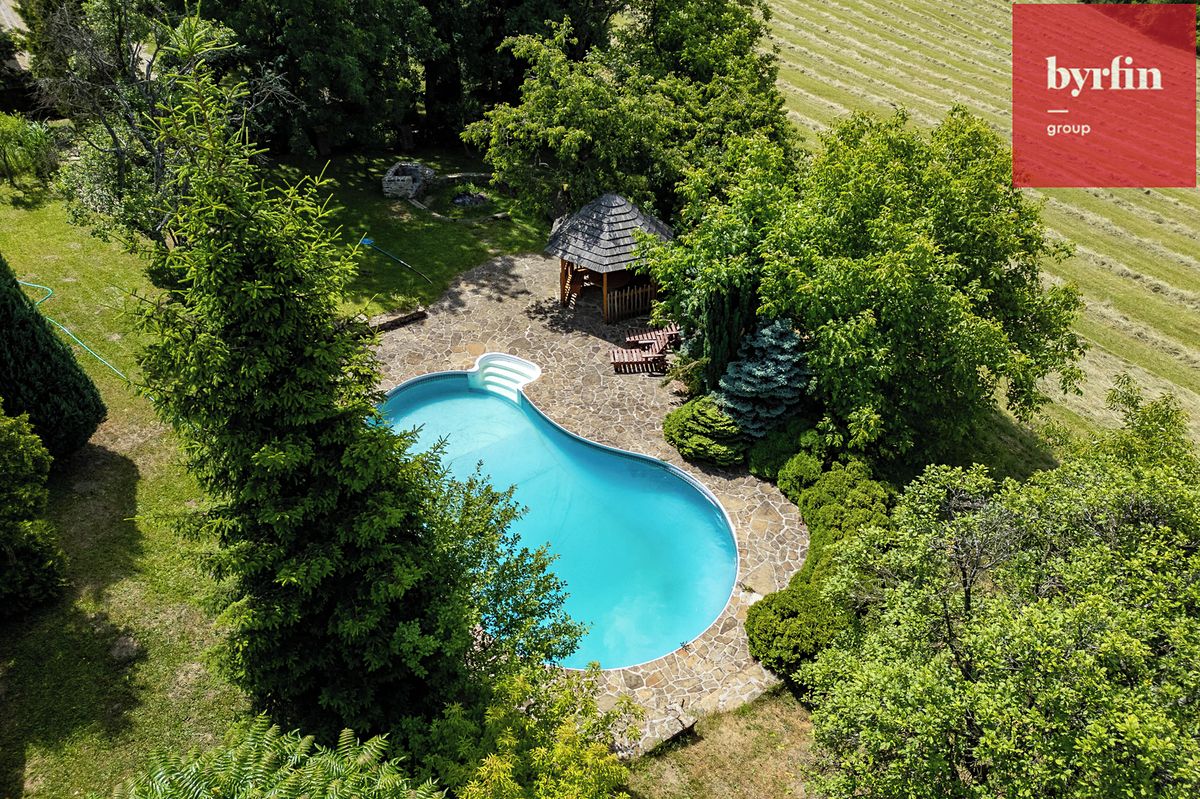 Prodej rodinného domu 130 m², pozemek 83693 m² – fotografie 4