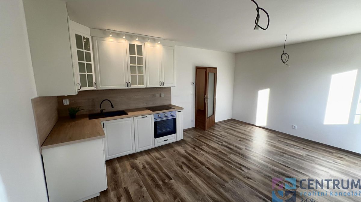 Pronájem bytu 1+kk 38 m² – fotografie 5