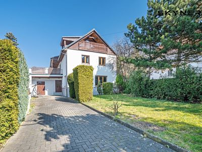 Prodej rodinného domu 300 m², pozemek 585 m²