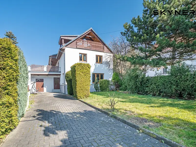 Prodej rodinného domu 300 m², pozemek 585 m², Chuderov – náhled fotky 1