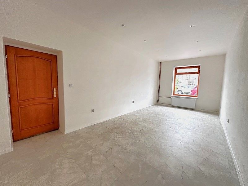 Pronájem obchodního prostoru 22 m² – fotografie 3