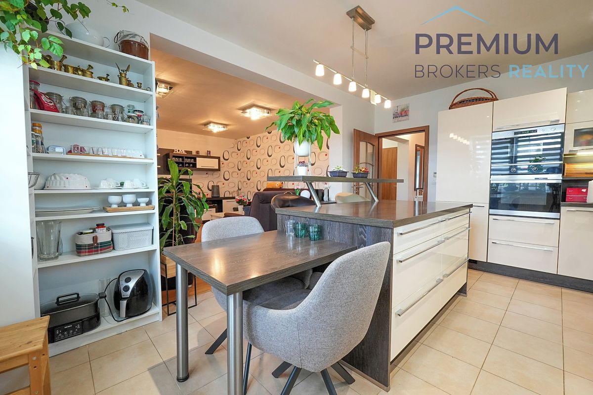 Prodej rodinného domu 148 m², pozemek 286 m² – fotografie 4