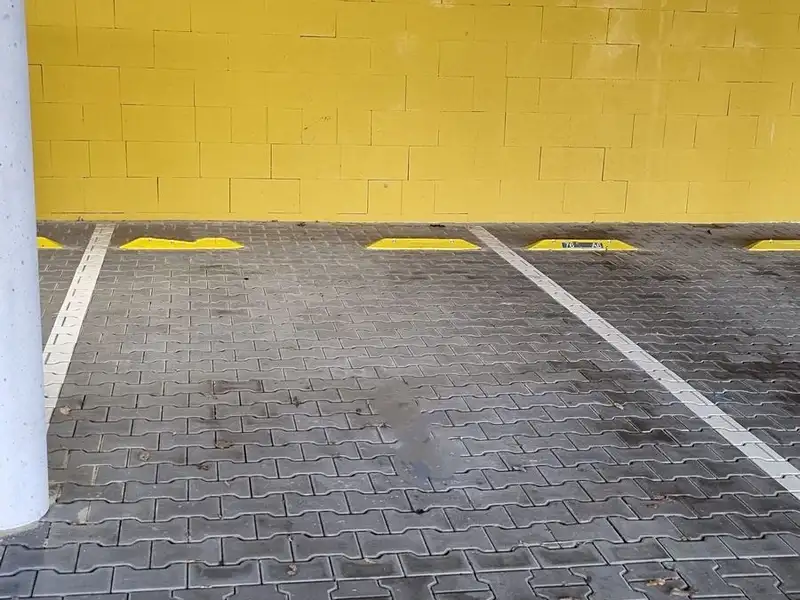 Prodej garážového stání 13 m², Rosice – náhled fotky 3