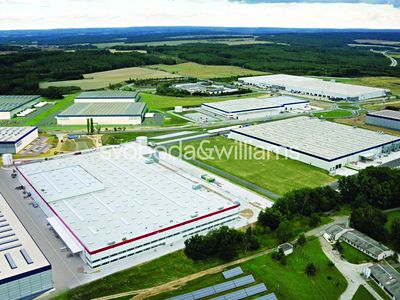 Pronájem výrobní haly, prostoru 23000 m²