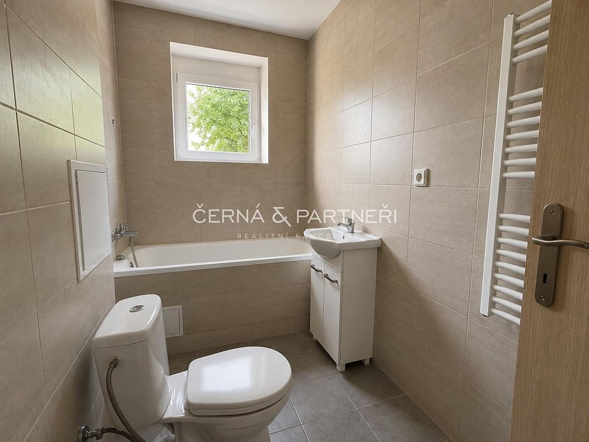 Pronájem bytu 2+1 48 m² – fotografie 2