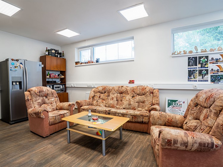Комерційне приміщення на продаж, 1 650 м² (5 з 24)