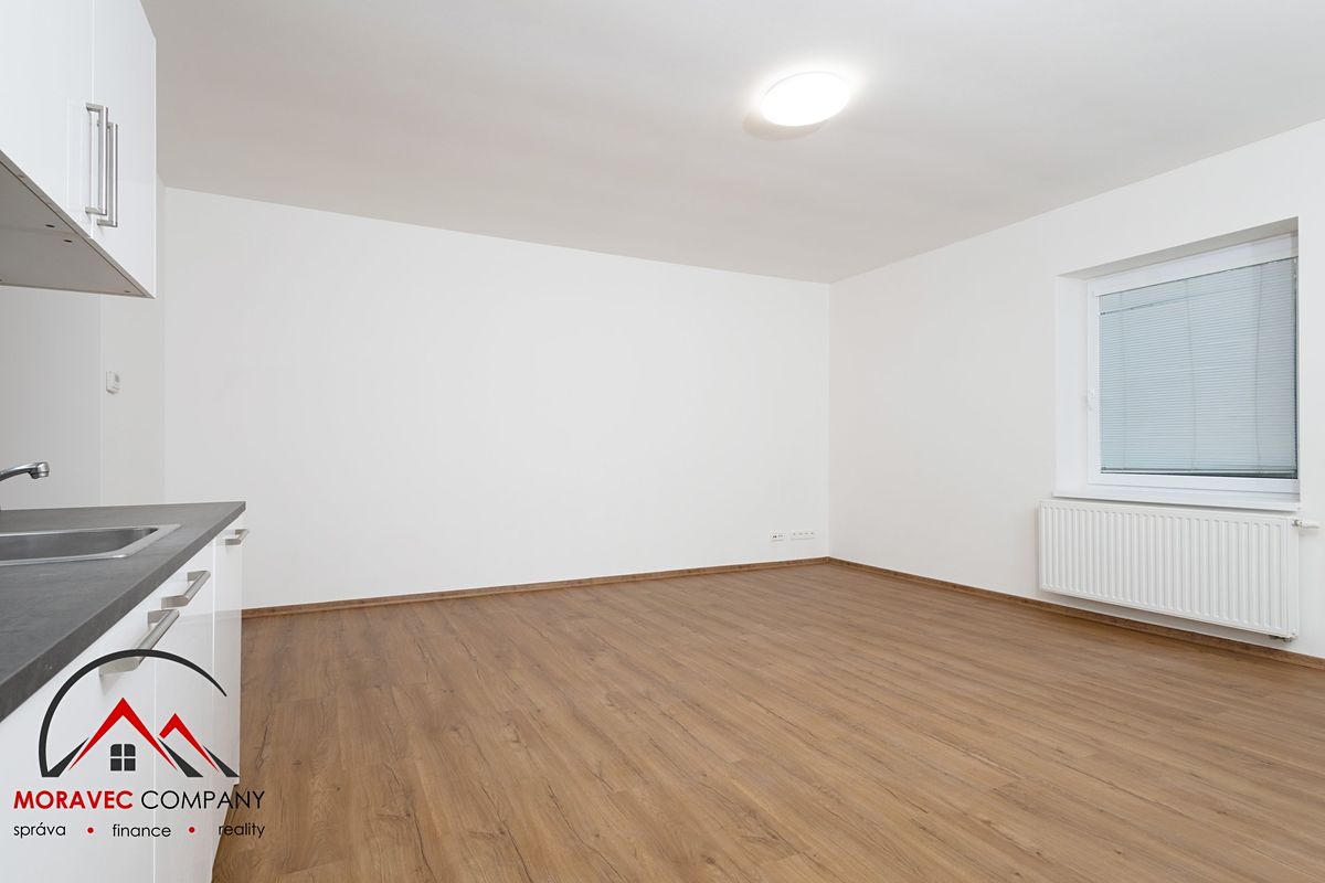 Pronájem bytu 2+kk 55 m² – fotografie 2