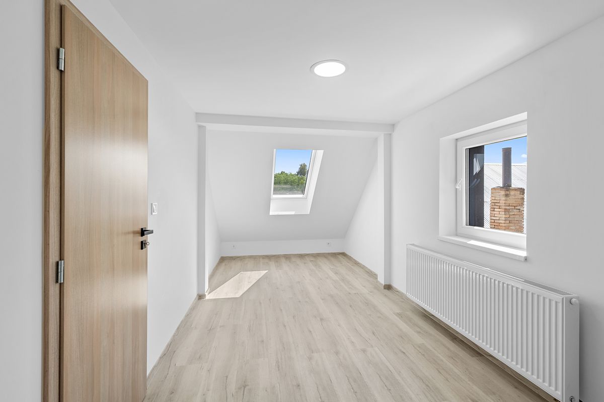 Prodej rodinného domu 150 m², pozemek 180 m² – fotografie 3