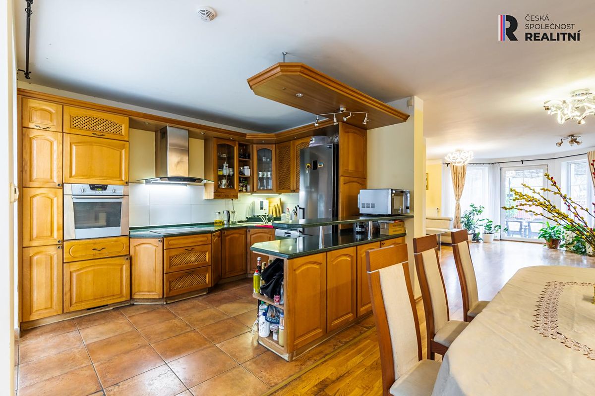 Prodej rodinného domu 168 m², pozemek 427 m² – fotografie 4