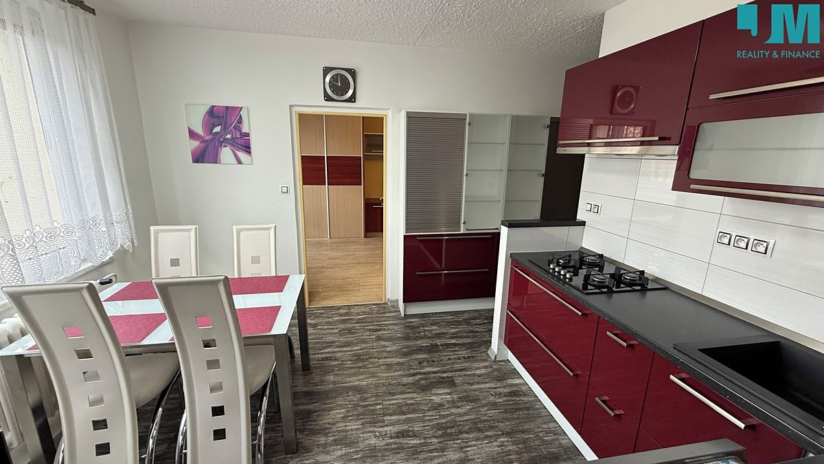 Pronájem bytu 3+1 74 m² – fotografie 3