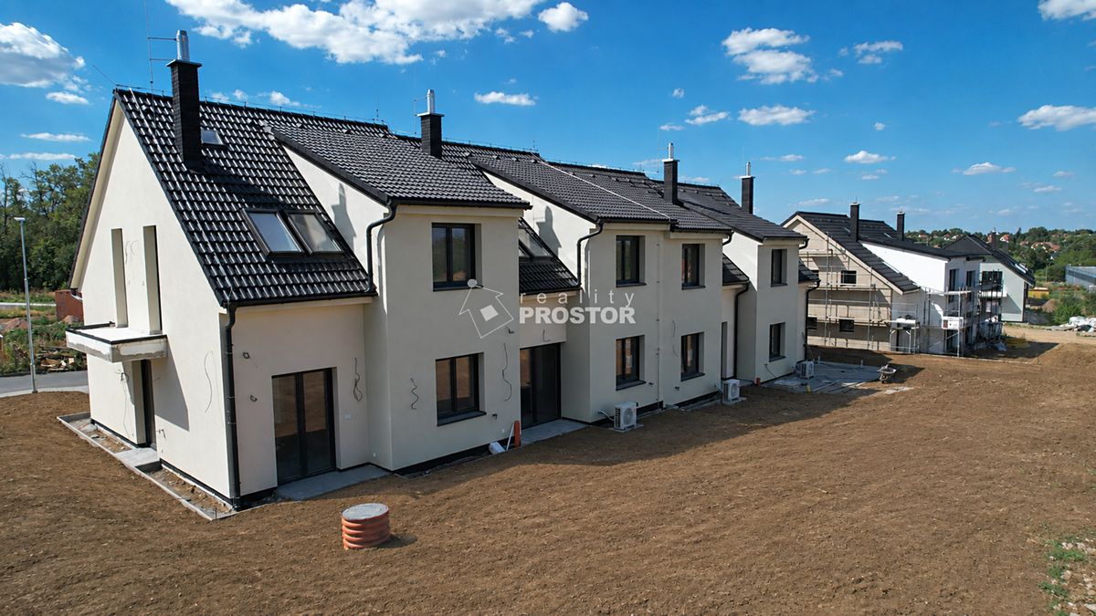 Prodej rodinného domu 111 m², pozemek 345 m² – fotografie 3