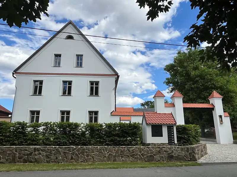 Pronájem bytu 3+kk 76 m², Kunín – náhled fotky 2