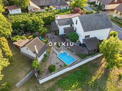 Prodej  rodinného domu 195 m², pozemek 915 m²