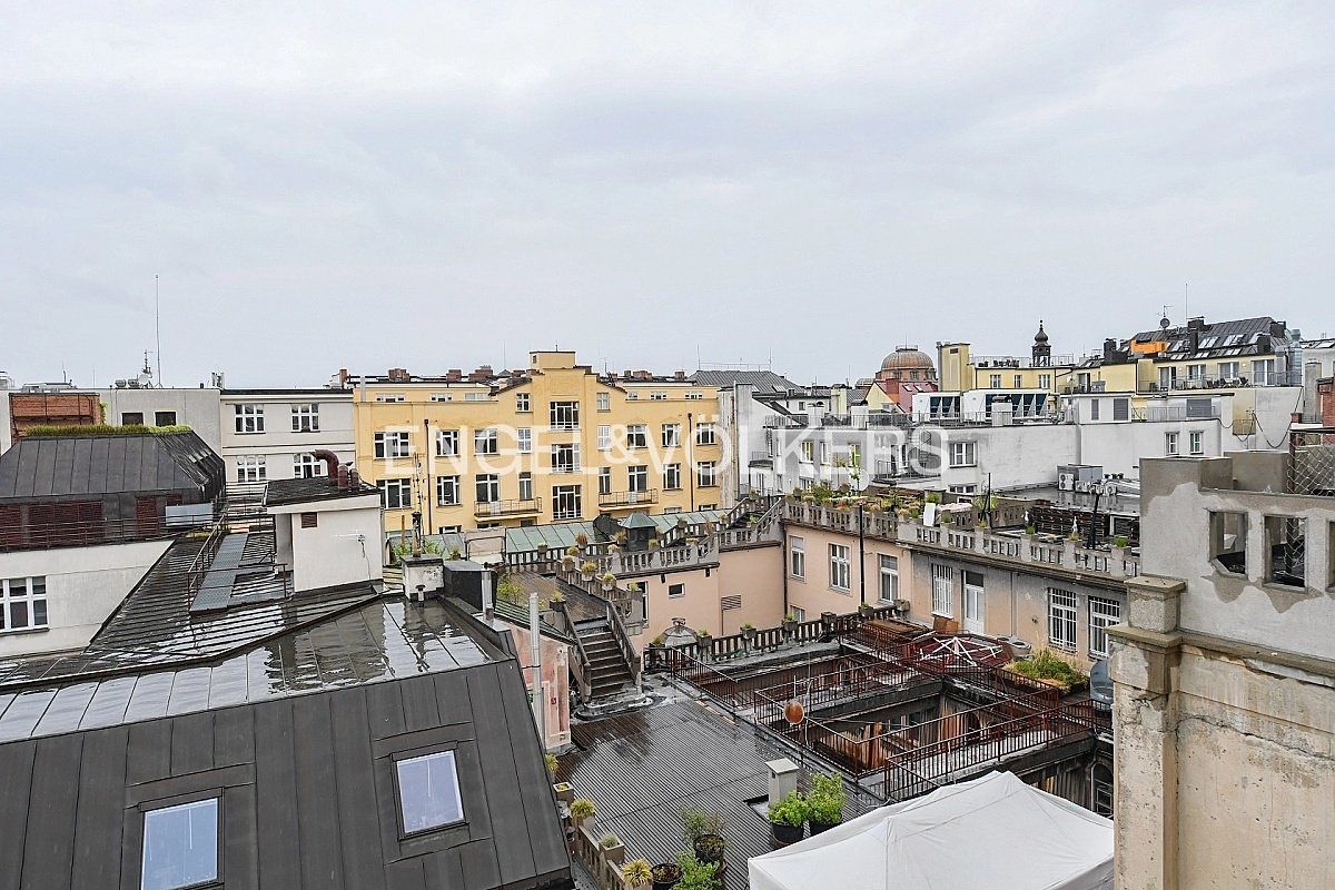 Pronájem bytu 2+1 89 m² – fotografie 3