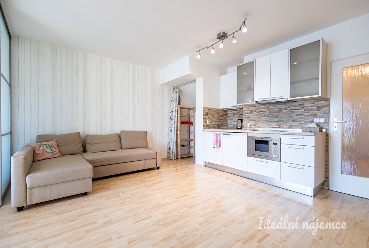 Pronájem bytu 2+kk 44 m²