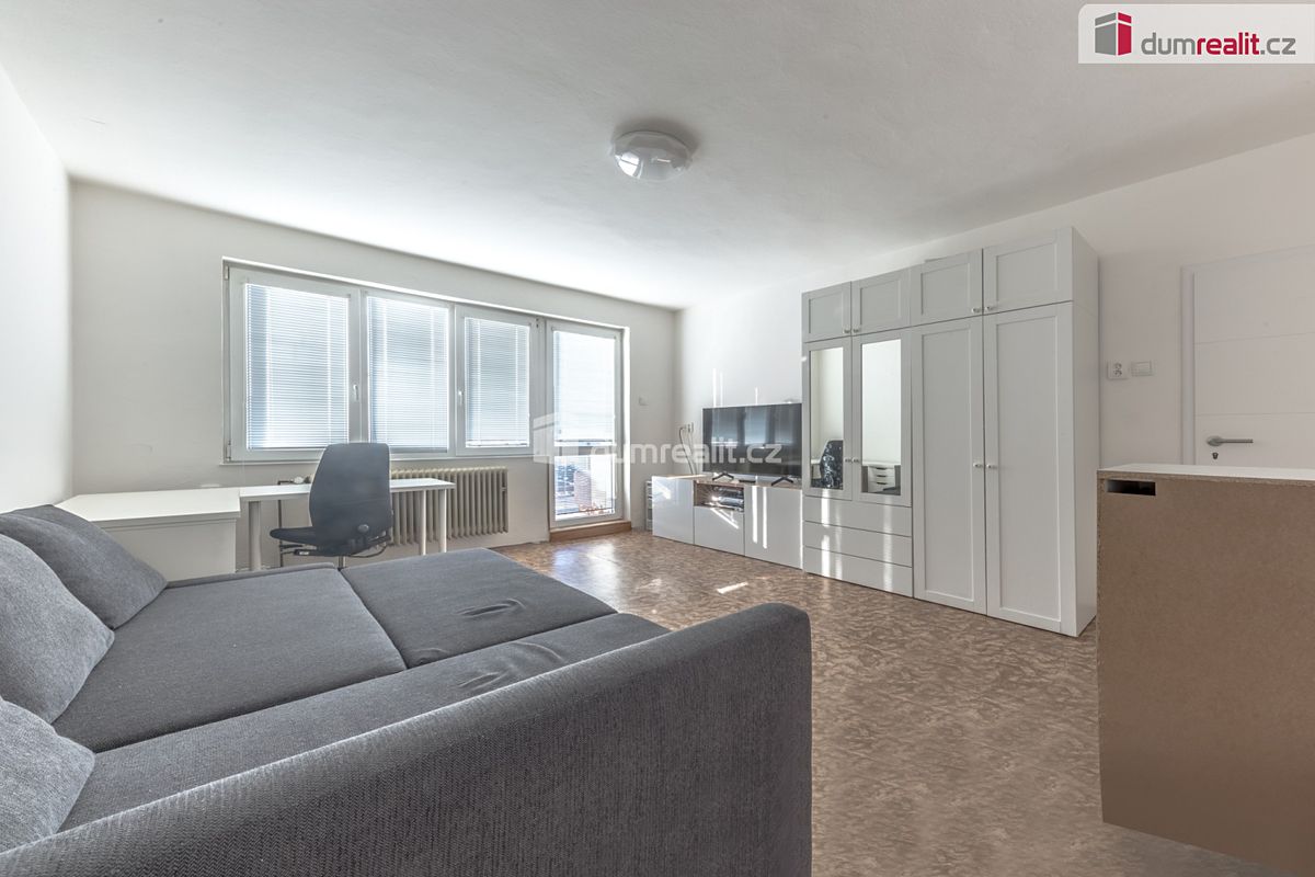 Prodej rodinného domu 209 m², pozemek 596 m² – fotografie 5
