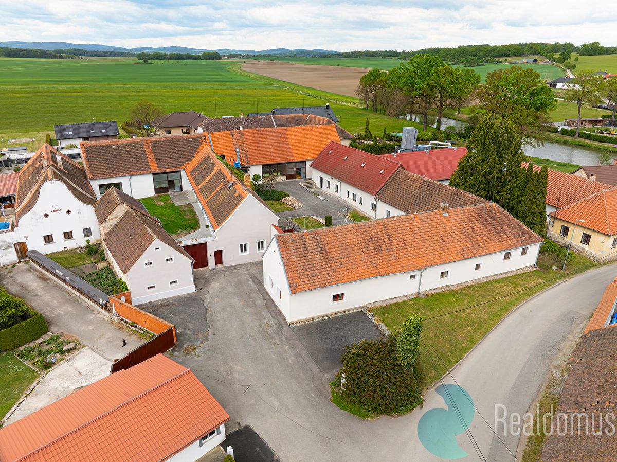 Prodej zemědělské usedlosti 616 m², pozemek 809 m² – fotografie 2
