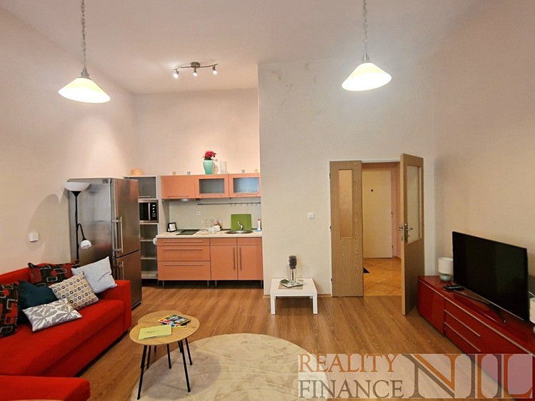 Pronájem bytu 2+kk, 74 m² (3 z 20)