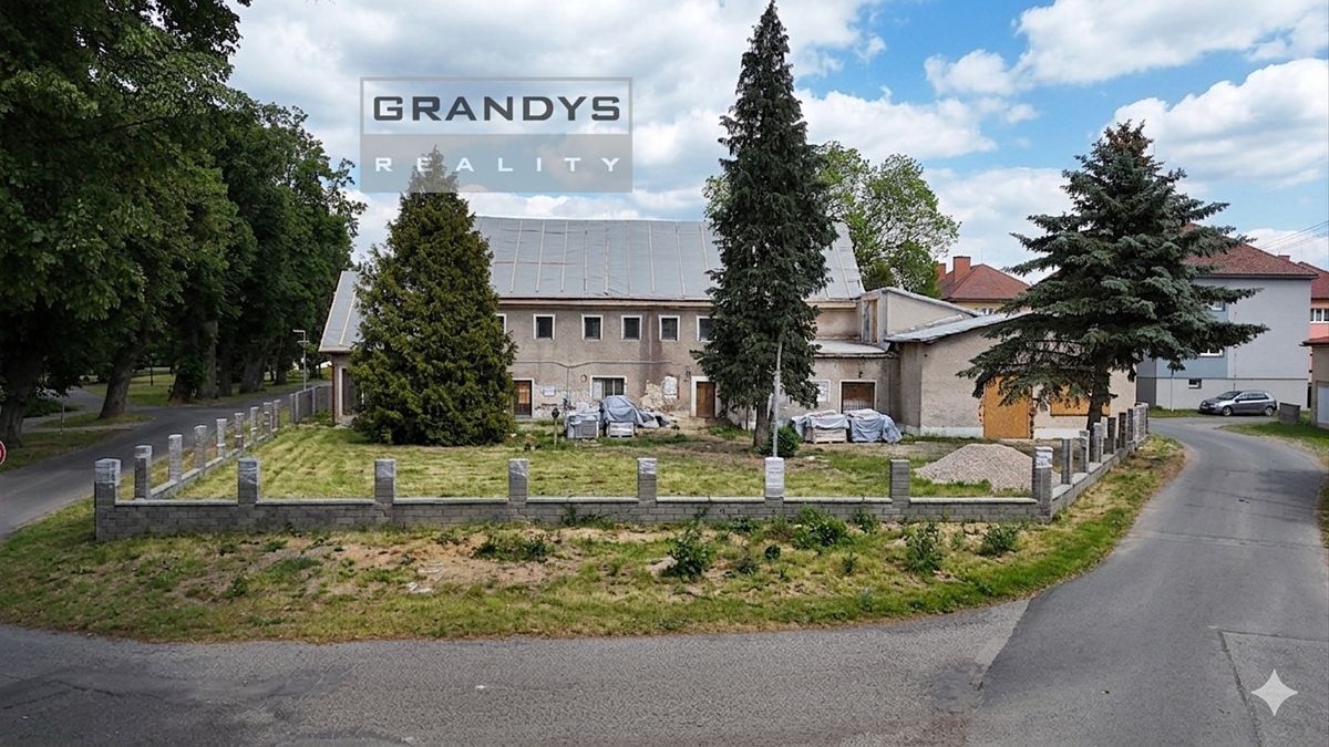 Prodej rodinného domu 630 m², pozemek 1391 m² – fotografie 3