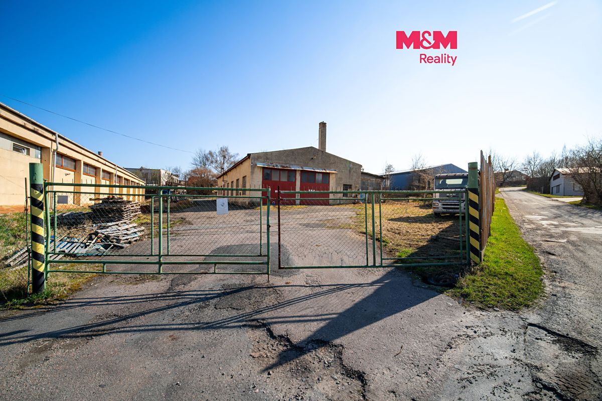 Prodej pozemku 1667 m²