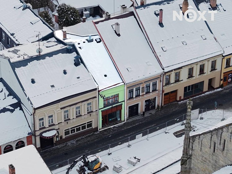 Haus zum Kauf, 287 m² (1 von 19)