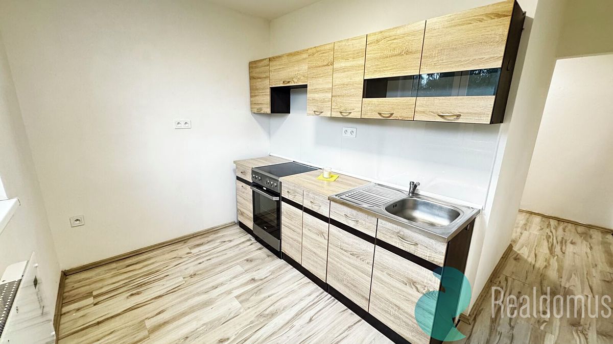 Pronájem bytu 2+1 52 m² – fotografie 3